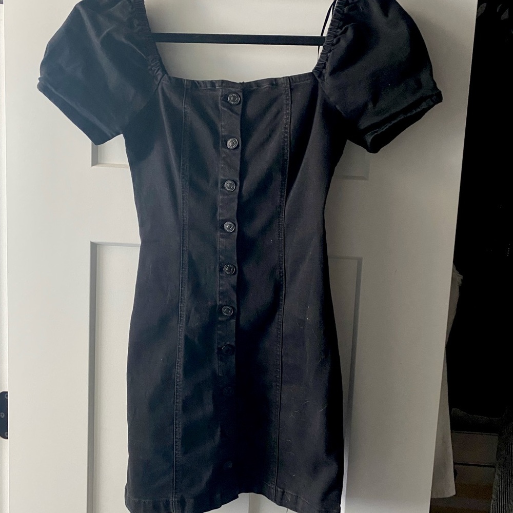 Size medium. Forever 21. Like new, worn once.